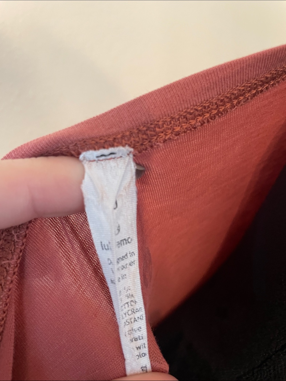 Lululemon back In action - Picture 7 of 7